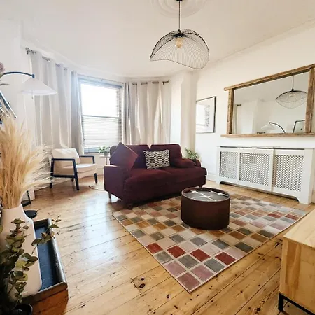 Colney Hatch Lane - Spacious 2-Bed 2-Bath Home With Private Garden London Exterior photo