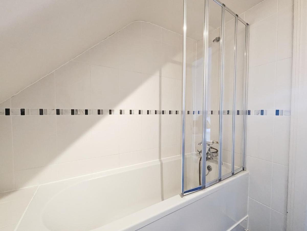 Apartamento Colney Hatch Lane - Spacious 2-bed 2-bath With Private Garden