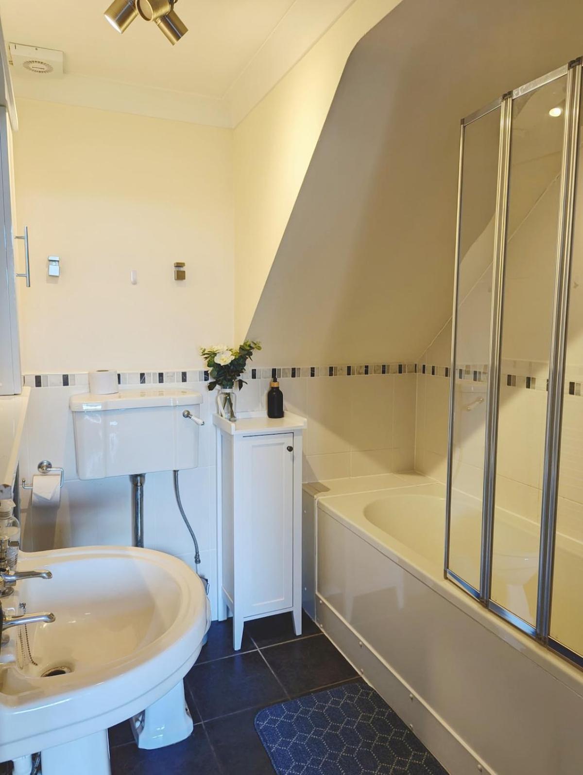 Apartamento Colney Hatch Lane - Spacious 2-bed 2-bath With Private Garden *